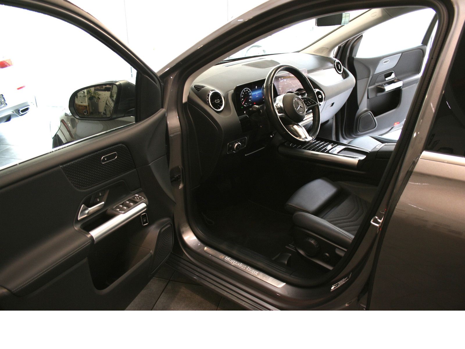 Fahrzeugabbildung Mercedes-Benz B 180 d Progres. Advanced *AHK*Winter-Paket*LED*