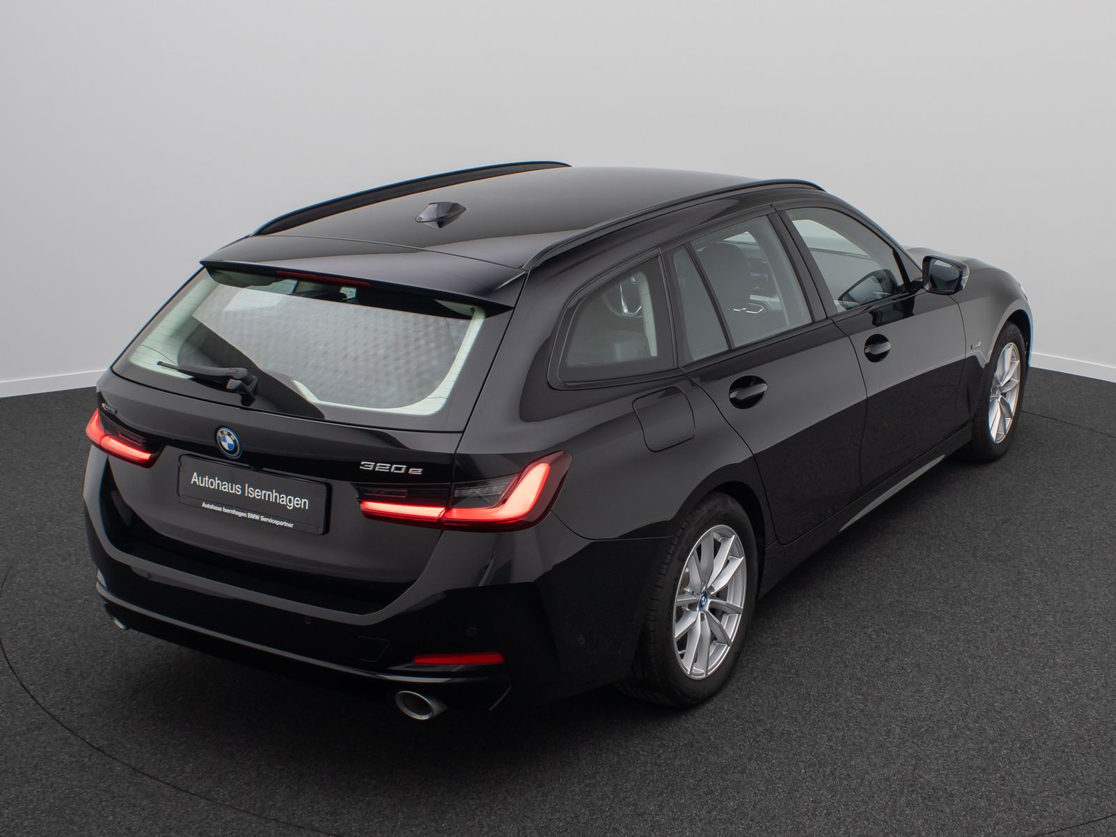 Fahrzeugabbildung BMW 320e xD SAG Kamera DAB Alarm DriveAs CockpitPlus