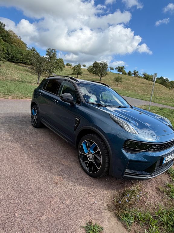Image of Lynk&Co 01