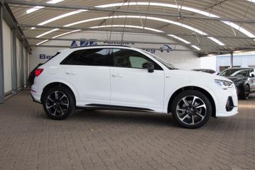 Audi Q3 45 TFSI e S-Line NAVIOPT-BLACKLED