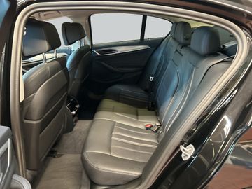 BMW 520 - 12