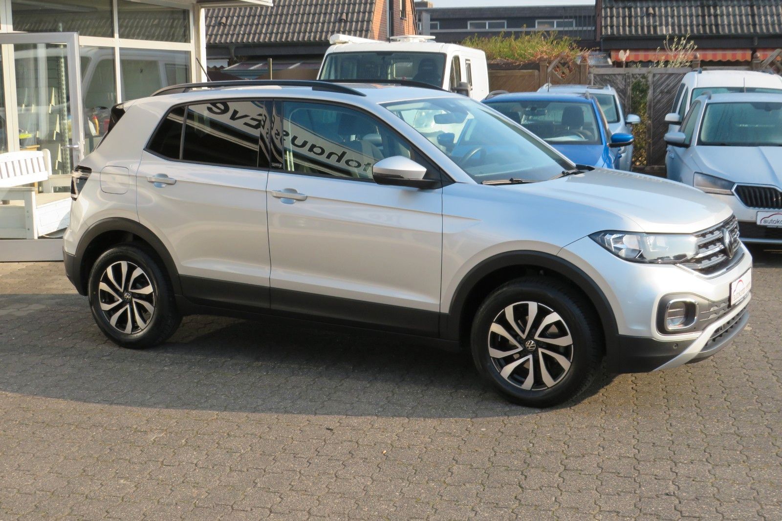 Fahrzeugabbildung Volkswagen T-Cross Active ACC NAVI APP GJ SITZH. PDC 1HD