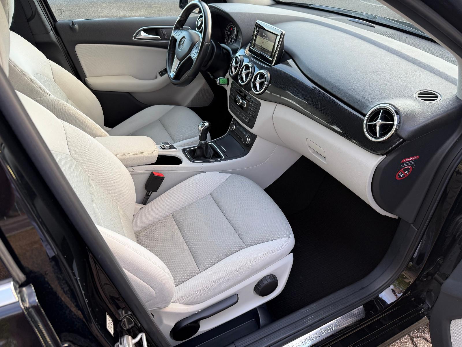 Mercedes-Benz B 200 kamera