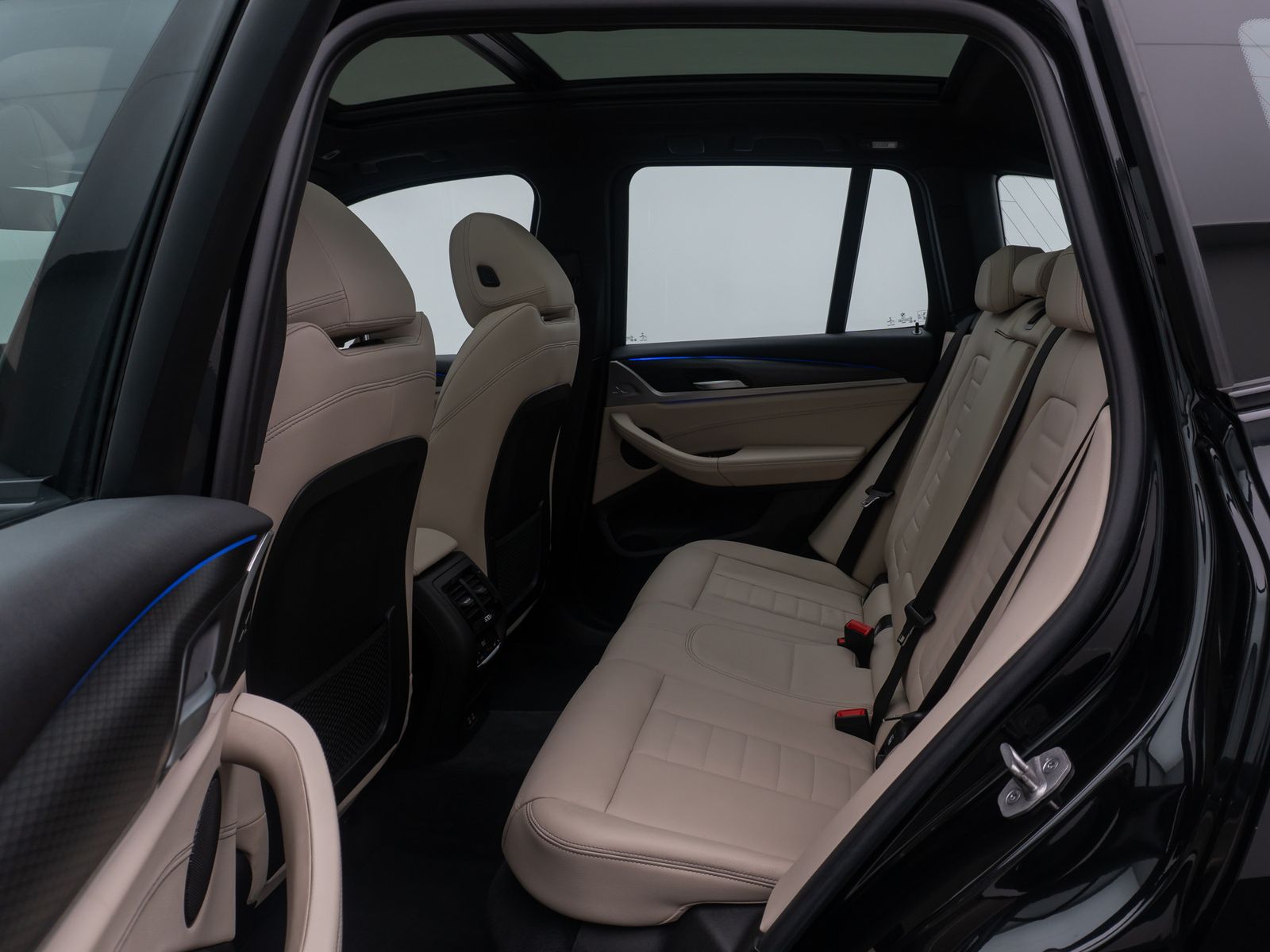 Fahrzeugabbildung BMW X3 xD20d M Sport DAB Kamera Panorama 20Zoll LED