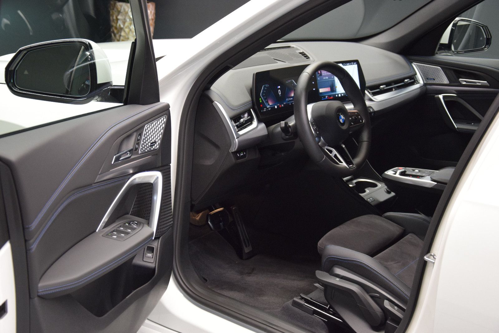 Fahrzeugabbildung BMW X1 23d xDrive M Sport Pro HuD AHK 360°NP:71.870€