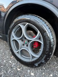 Alfa-Romeo Stelvio - 7