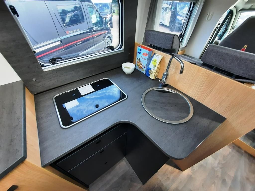 Fahrzeugabbildung Sunlight T 67S Hubbett/Markise/4erFT