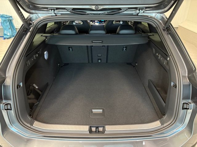 Passat Variant R-line 2.0 TDI DSG AHK RFK LED