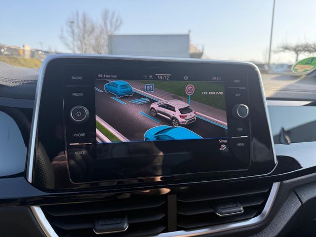 T-Roc R-Line 1.5 TSI DSG Navi Rear View CarPlay