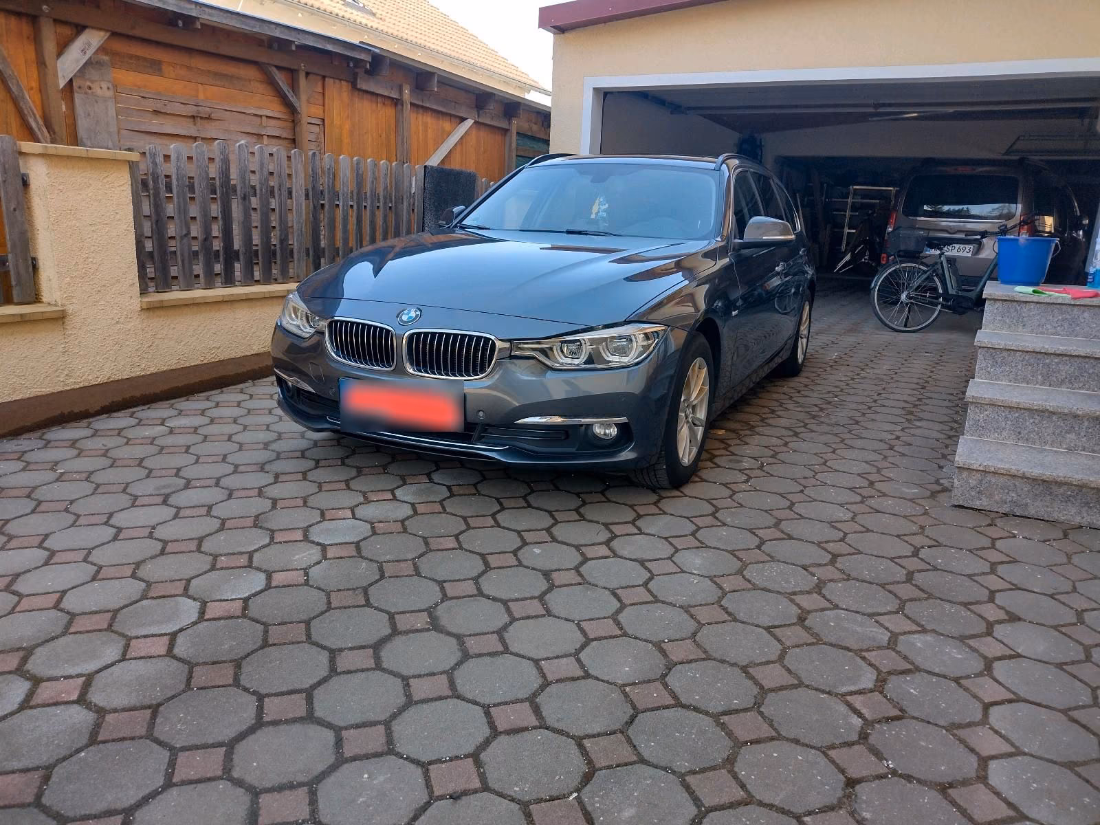 BMW 320