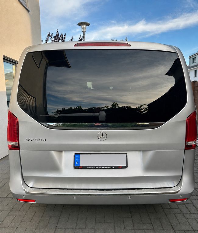 Image of Mercedes-Benz V 250