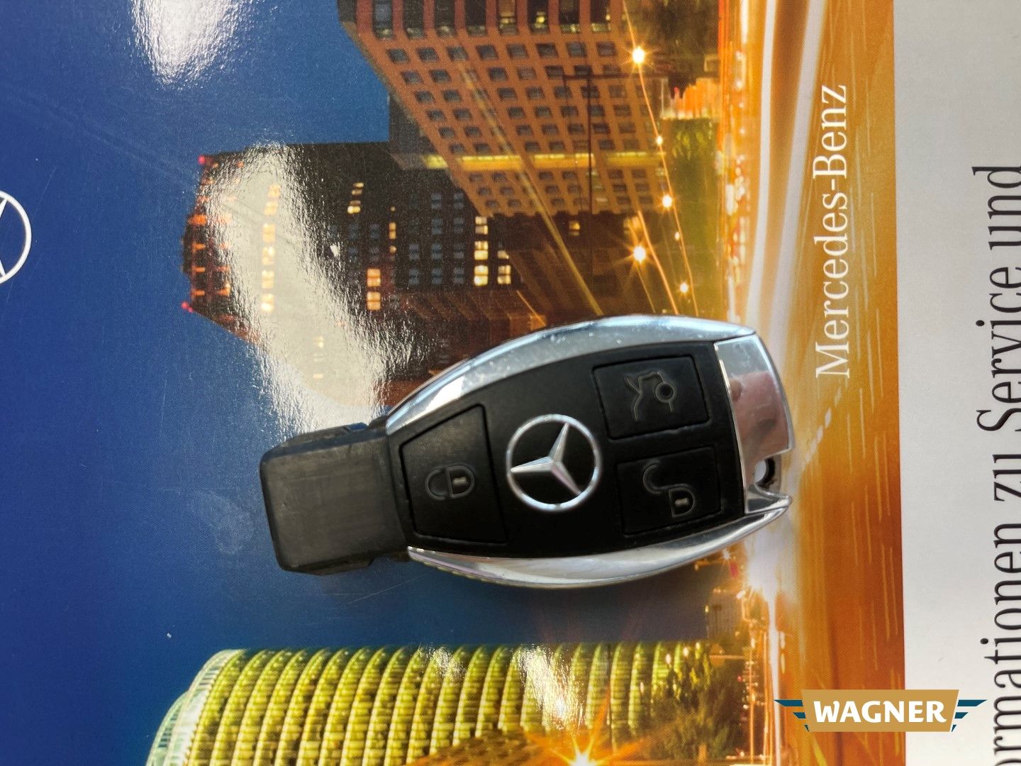 Fahrzeugabbildung Mercedes-Benz E 250 Coupe CGI BlueEfficiency Automatik