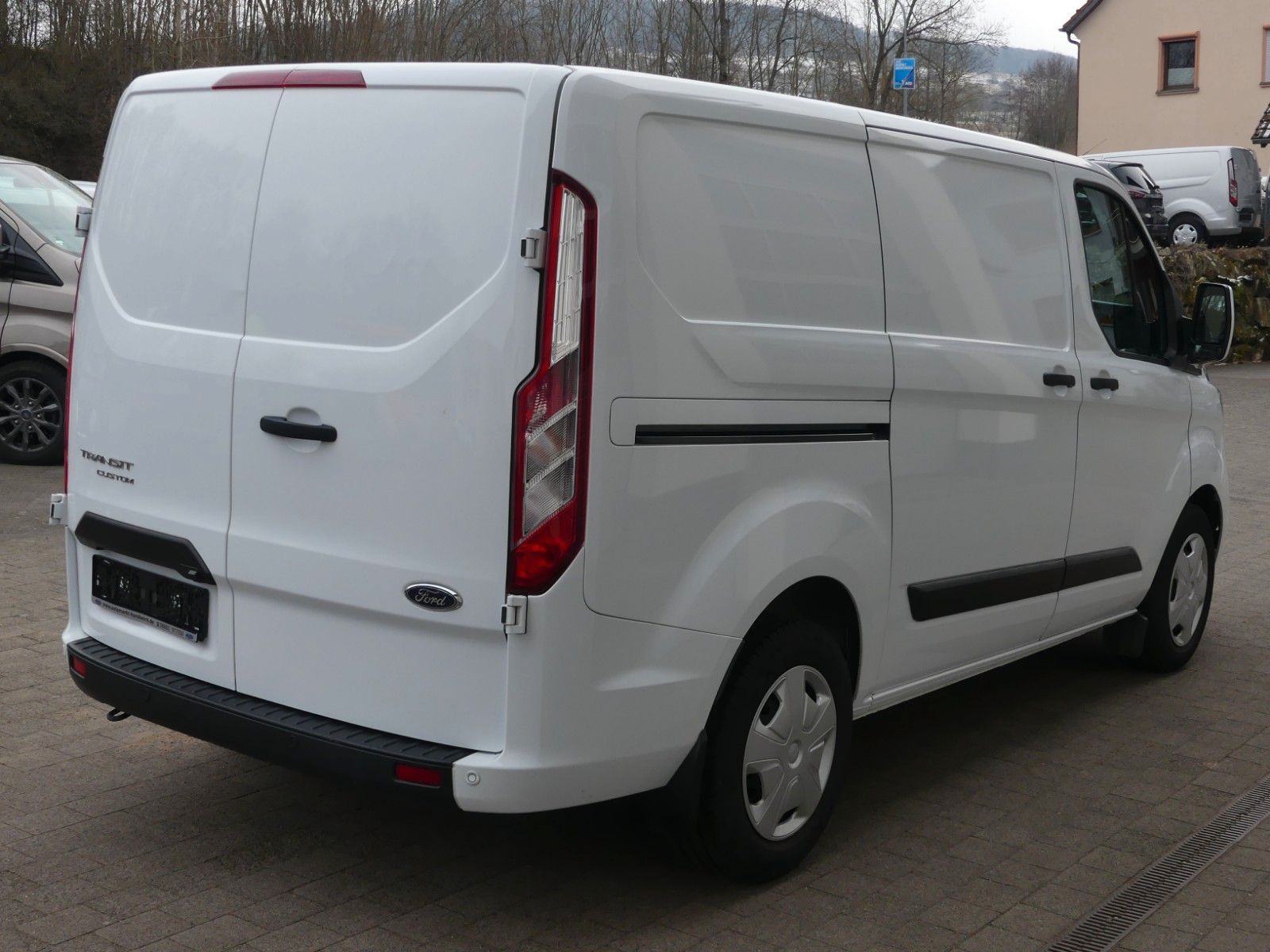 Fahrzeugabbildung Ford Transit Custom Kasten 300 L1 Trend*BLIS*Kamera