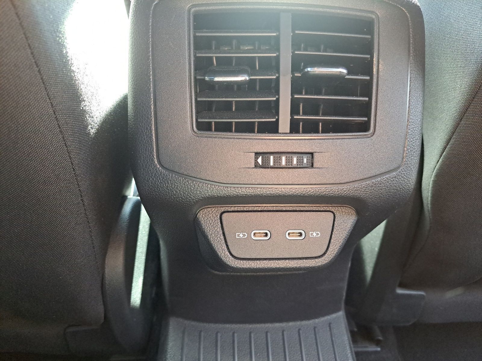 Volkswagen T-Roc - Bild 17