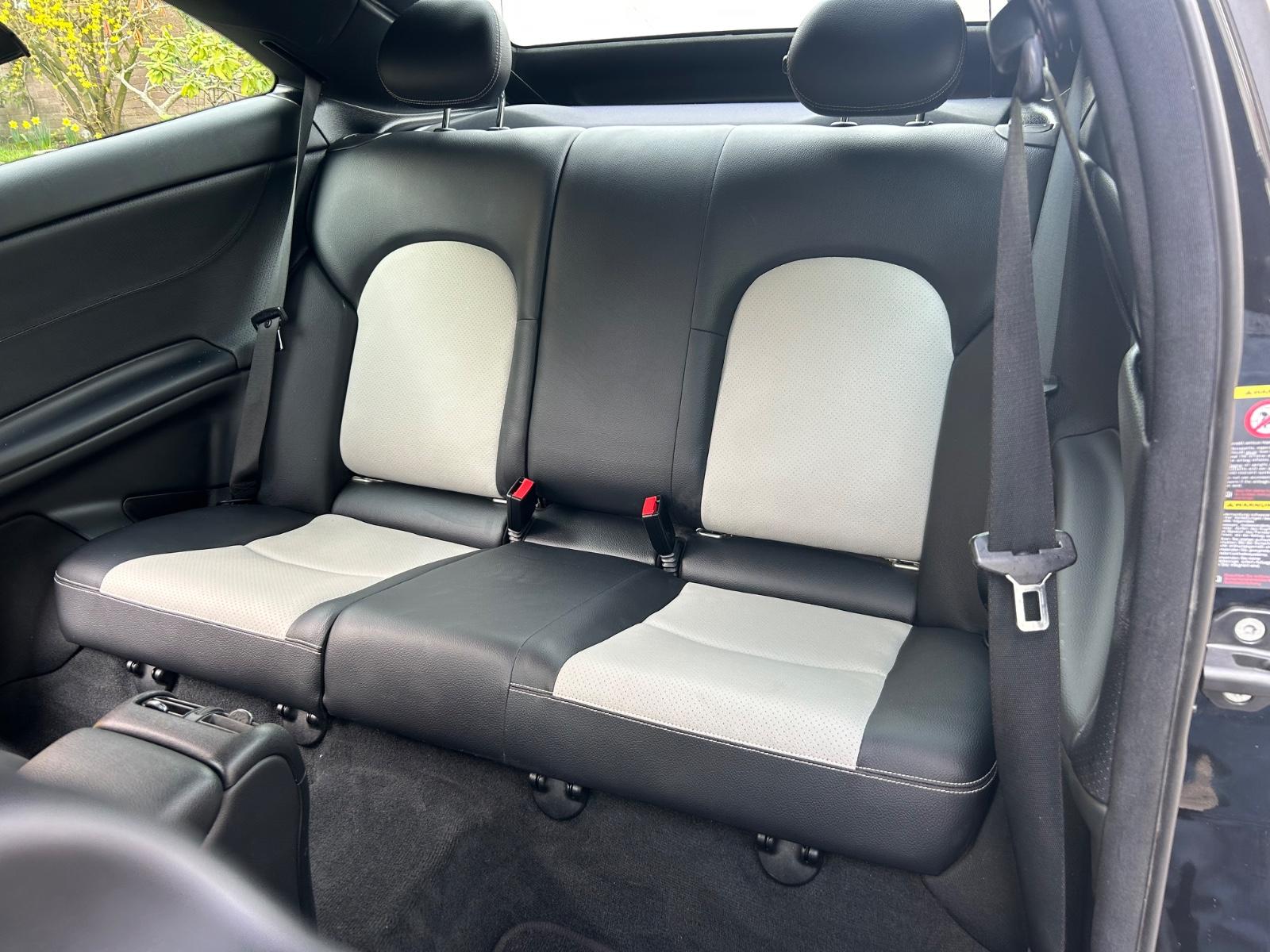 Mercedes-Benz CLC 200 CDI *LEDER* TÜV NEU