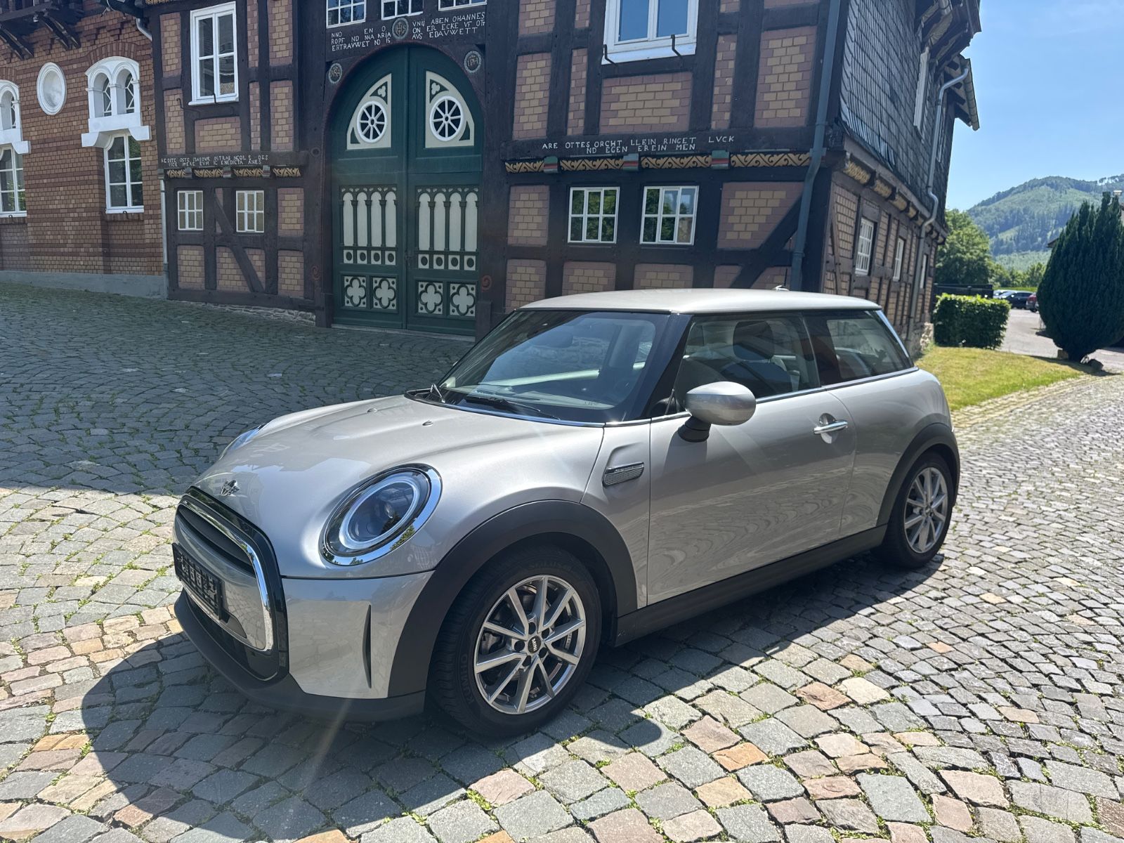 MINI Cooper*LED*DrivingAss*DAB*AppleCarPlay*8-Fach-Be