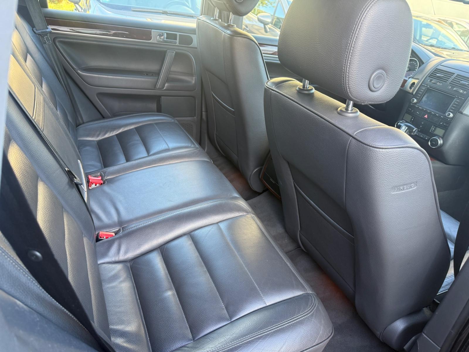 Volkswagen Touareg 2006 — photo 7