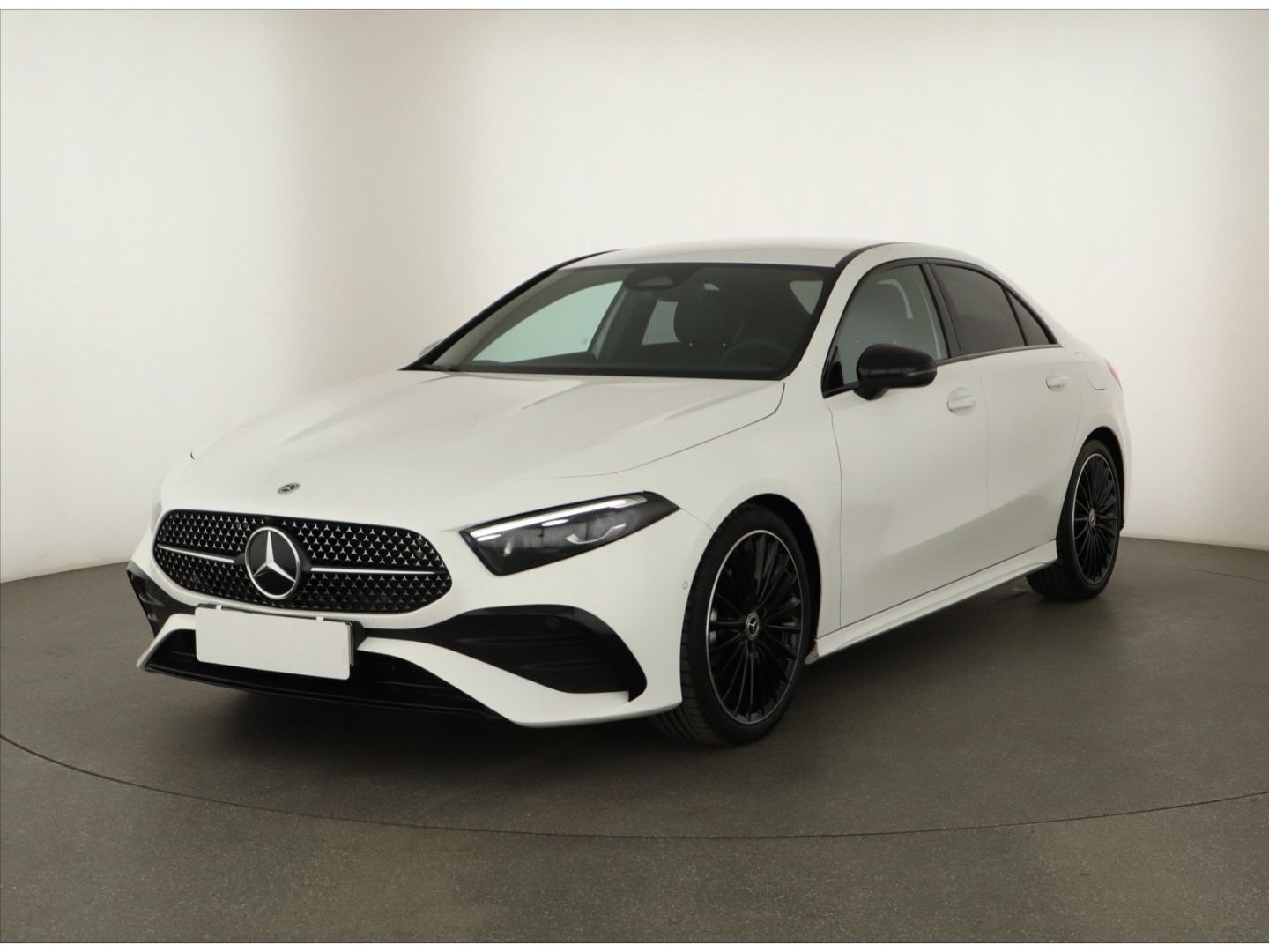 MERCEDES-BENZ A 200 AMG Line Multibeam LED+Night Paket+Kamera