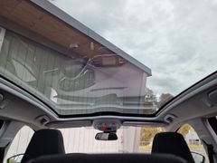 Fahrzeugabbildung Peugeot 308 SW Allure Navi LED Pano SiHz PDC Tempo