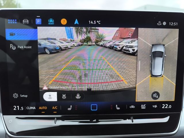 Fahrzeugabbildung Volkswagen Golf VIII 1.5 TSI Enegy LED NAVI AHK CLIMATRONIC