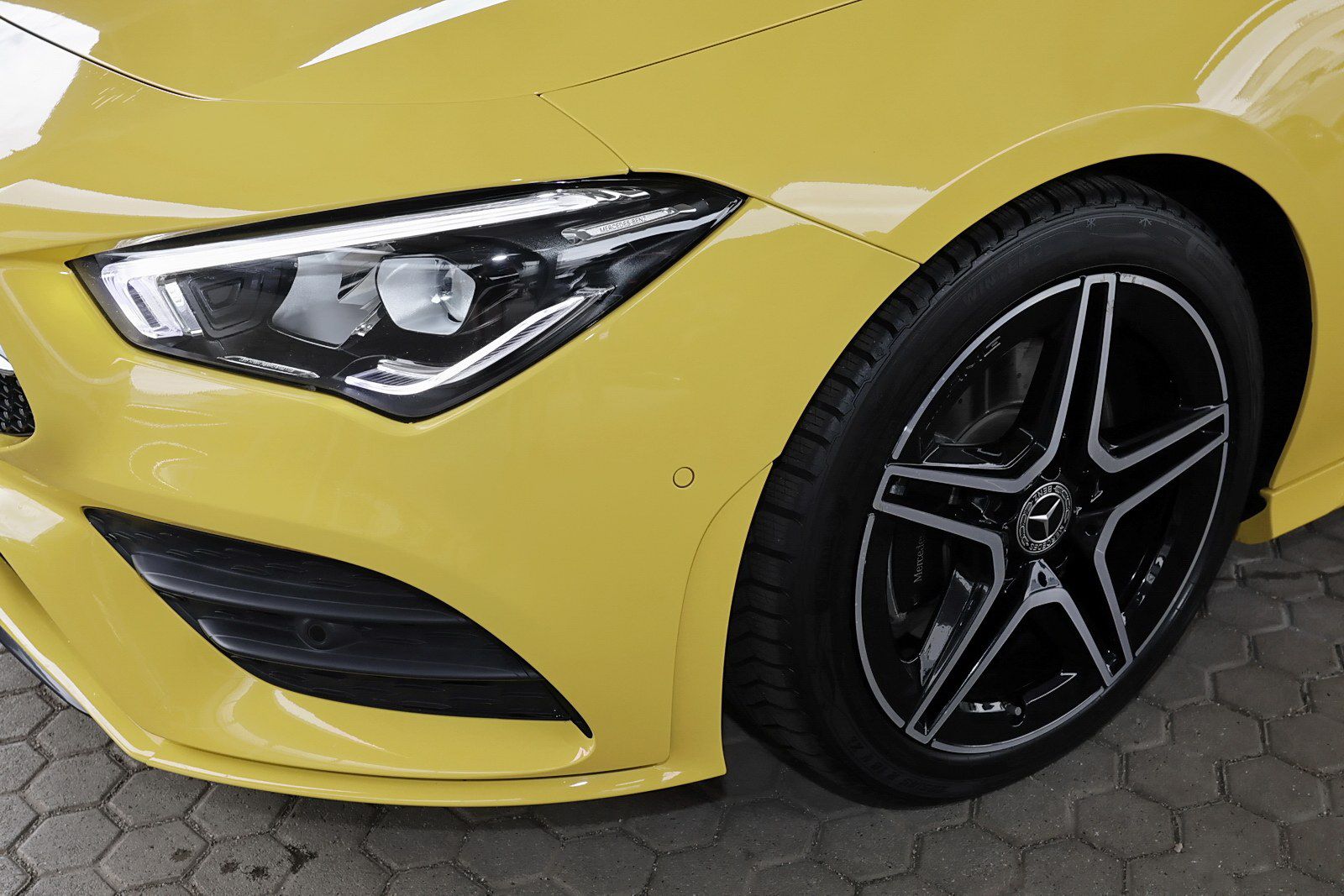 Mercedes-Benz CLA 200 Coupé AMG KAMERA NIGHT CARPLAY LED 18 foto 3