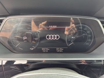 Audi Q8 e-tron - 11