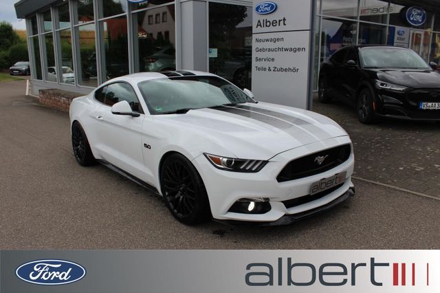 Ford Mustang GT Fastback 5.0l Automatik NAVI/RFK/19