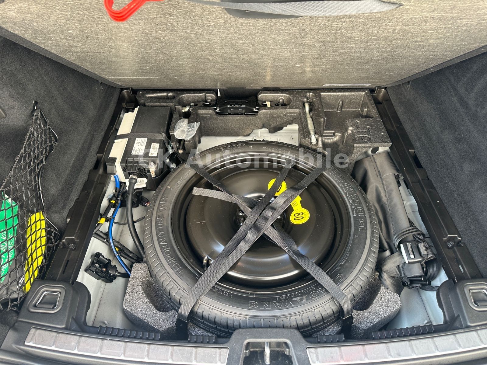 Fahrzeugabbildung Volvo XC60 B4 Momentum Pro AWD/Navi/Leder/Pano/LED/Kam