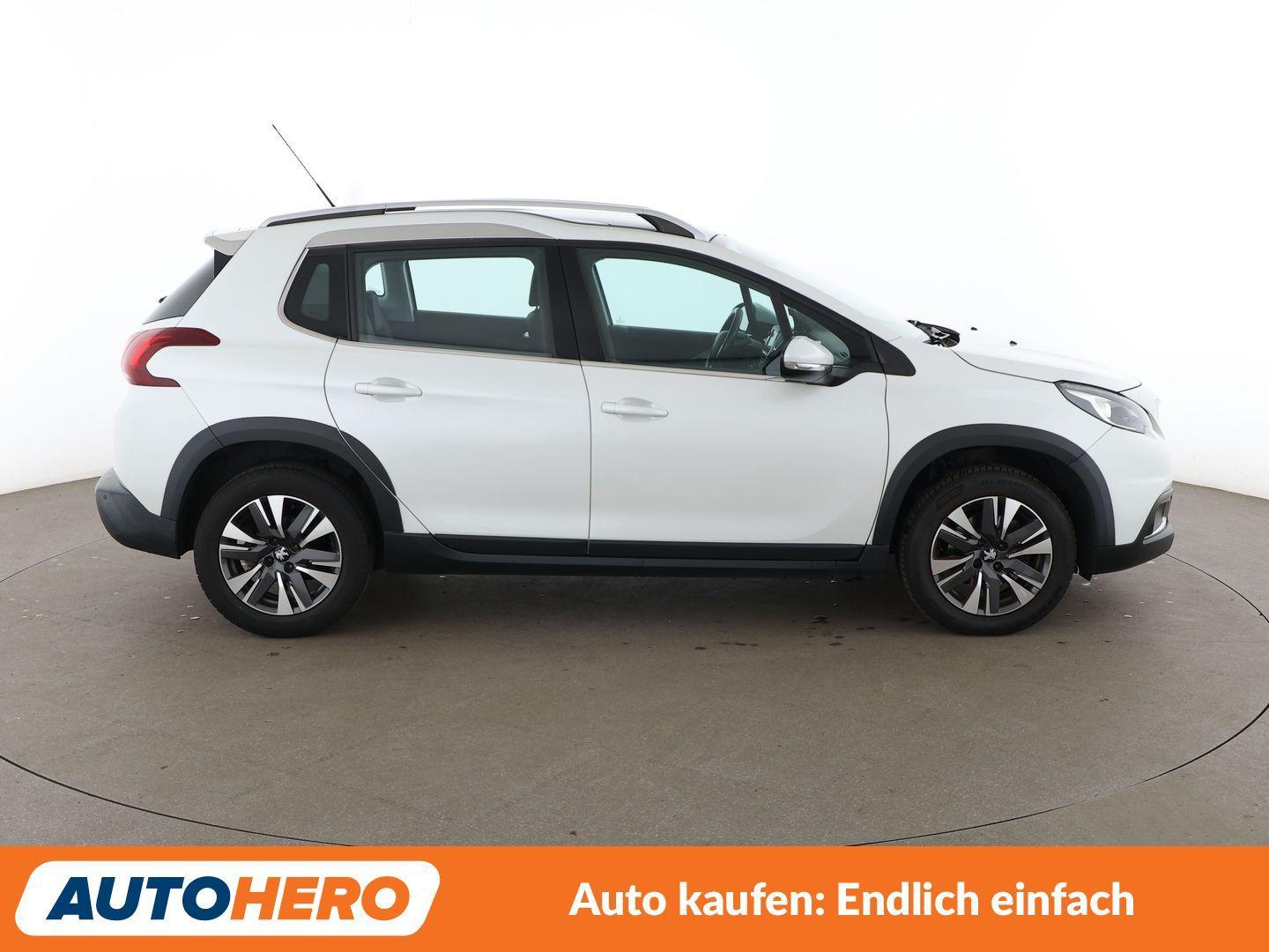 Peugeot 2008 1.2 PureTech Allure*NAVI*TEMPO*PDC*SHZ*