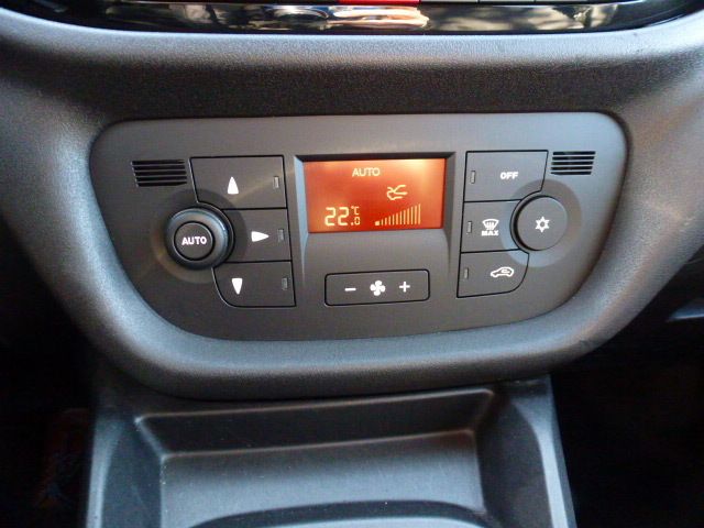 Fahrzeugabbildung Fiat Doblo Kombi SX Maxi 1.6 Mjet L2H1