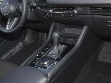 Mazda 3 Exclusive-Line Matrix-LEDBose360°AlexaHead