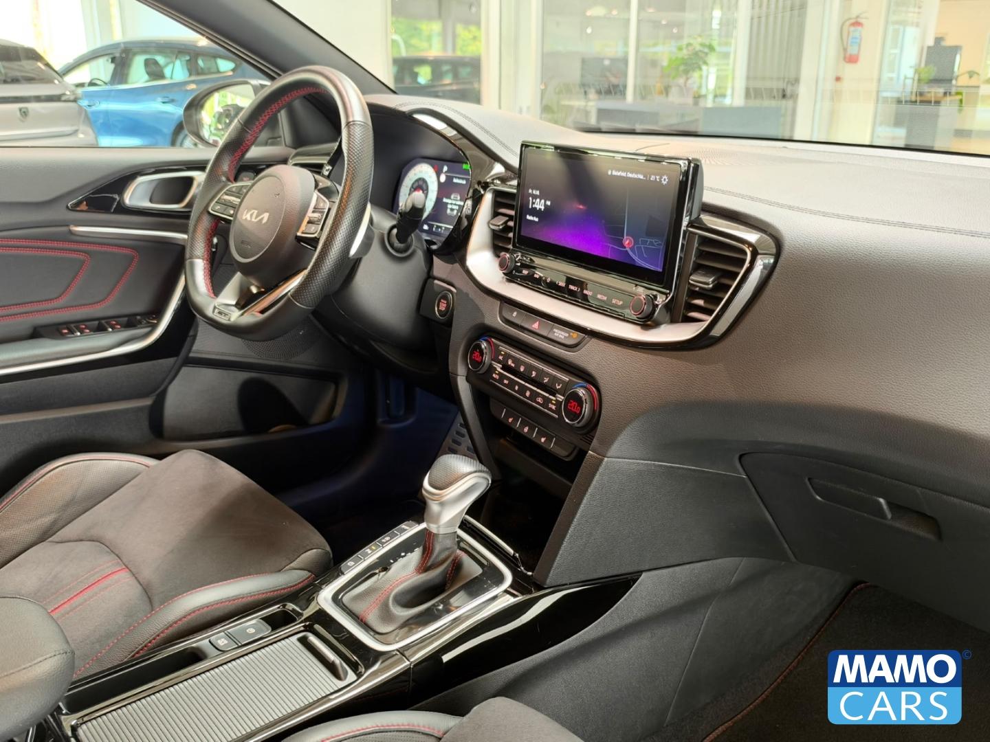 Kia Ceed GT 1.6 T-GDI ACC/BLIS/JBL/4xSHZ/LHZ/CAM/MEM
