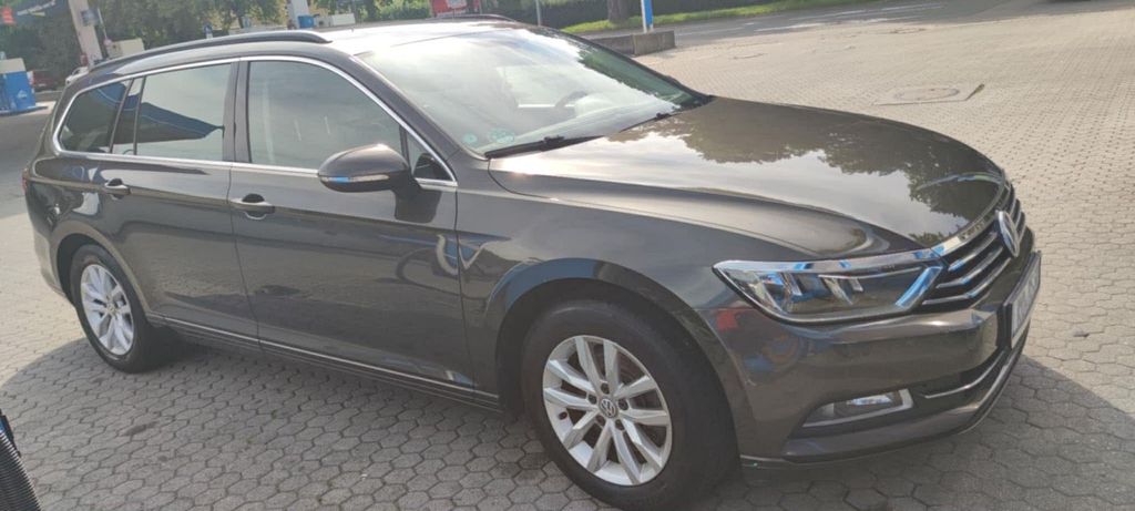 Image of Volkswagen Passat Variant
