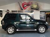 Mitsubishi Pajero 3.2 DI-D Intense Service neu - Mitsubishi Pajero Intense mit Diesel-Antrieb