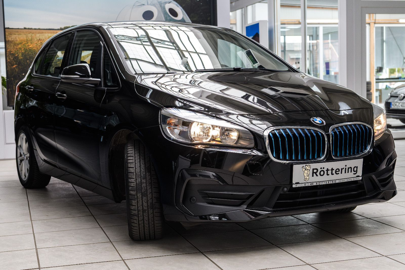 Fahrzeugabbildung BMW 2er Active Tourer 225 xe Advantage Kamera 165kw