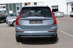 Fahrzeugabbildung Volvo XC90 B5 R-Design AWD *360*HU*STHZ*Pano*B&W