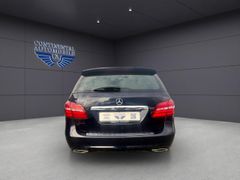 MERCEDES-BENZ B 200 AMG Line ESP,2ZKLIMA,MFL,GRA,PANO Klima MERCEDES-BENZ B 200 AMG Line ESP,2ZKLIMA,MFL,GRA,PANO Klima