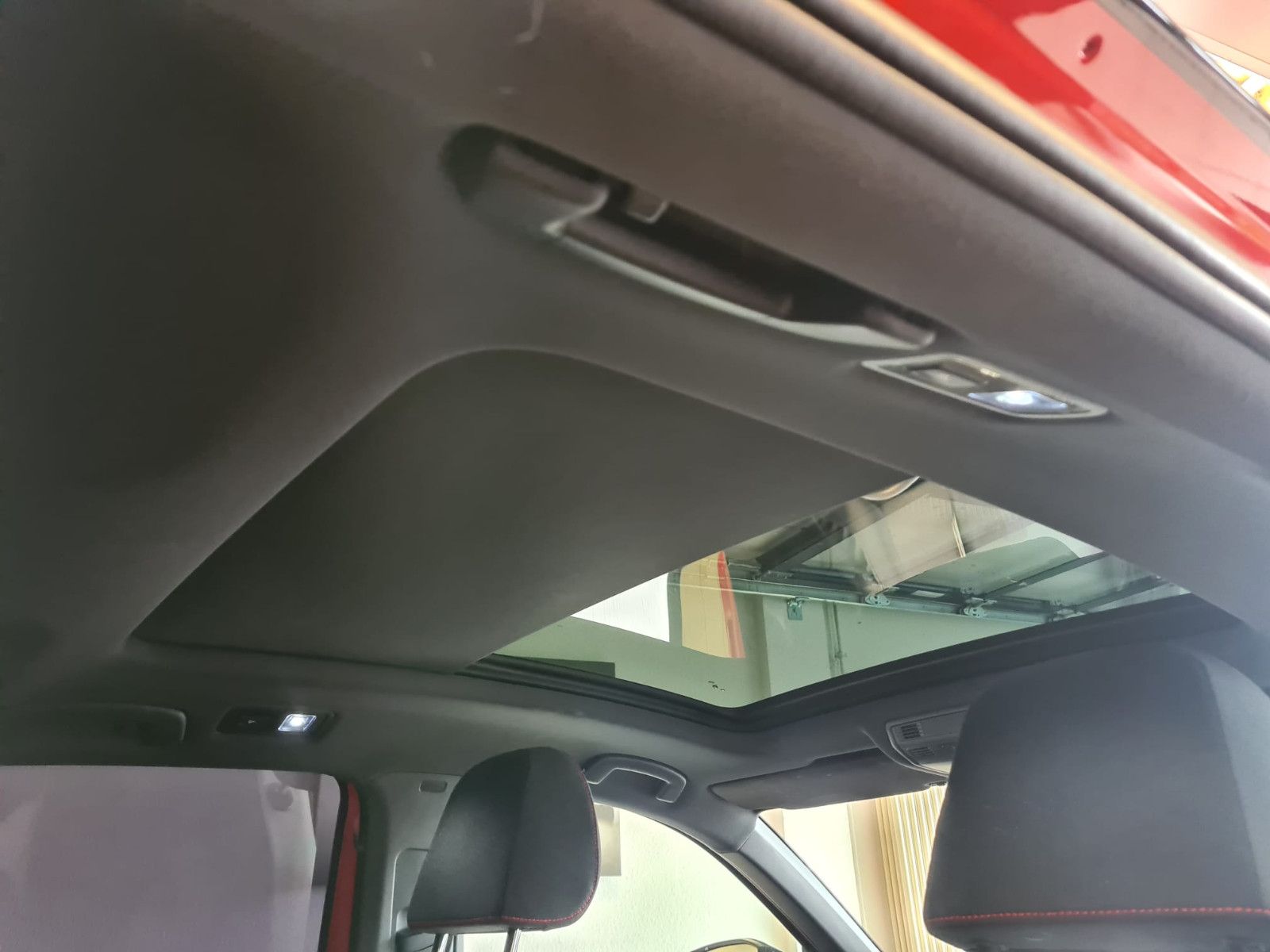 Fahrzeugabbildung Volkswagen T-Roc Sport 4Motion / NAVI / LED / KAMERA