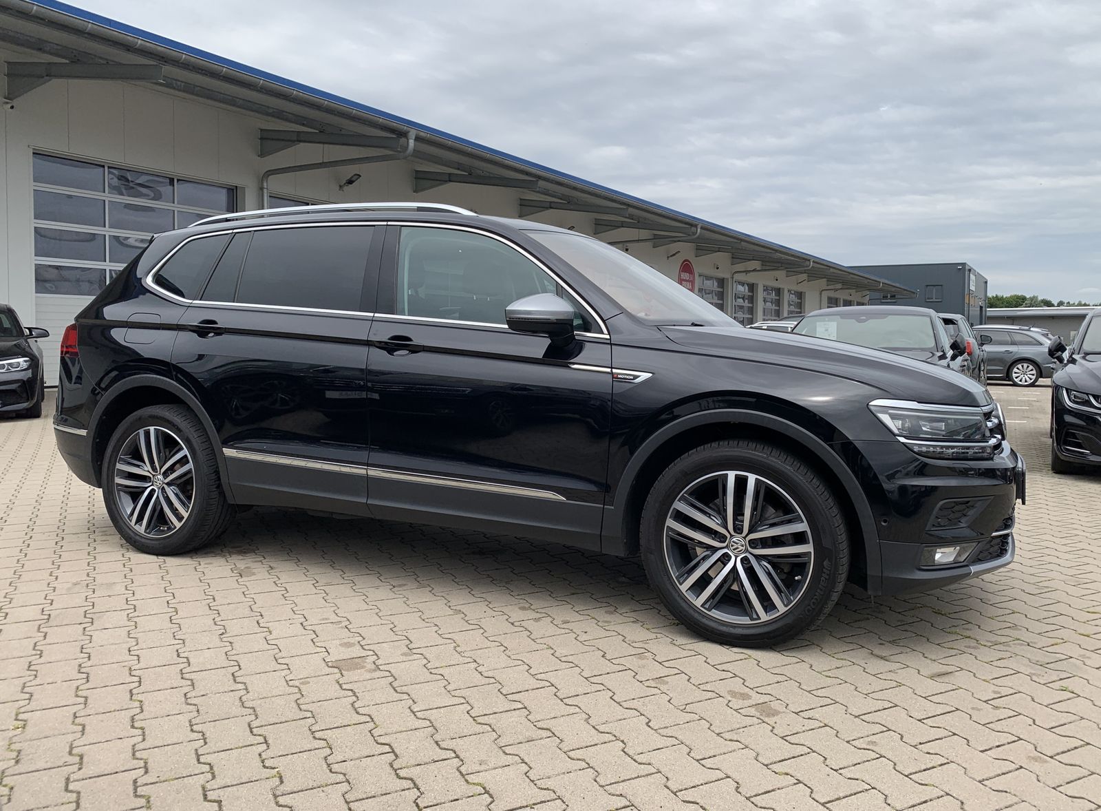 Fahrzeugabbildung Volkswagen Tiguan Allspace 2.0 TDI*Highline*4Motion*AHK*Cam