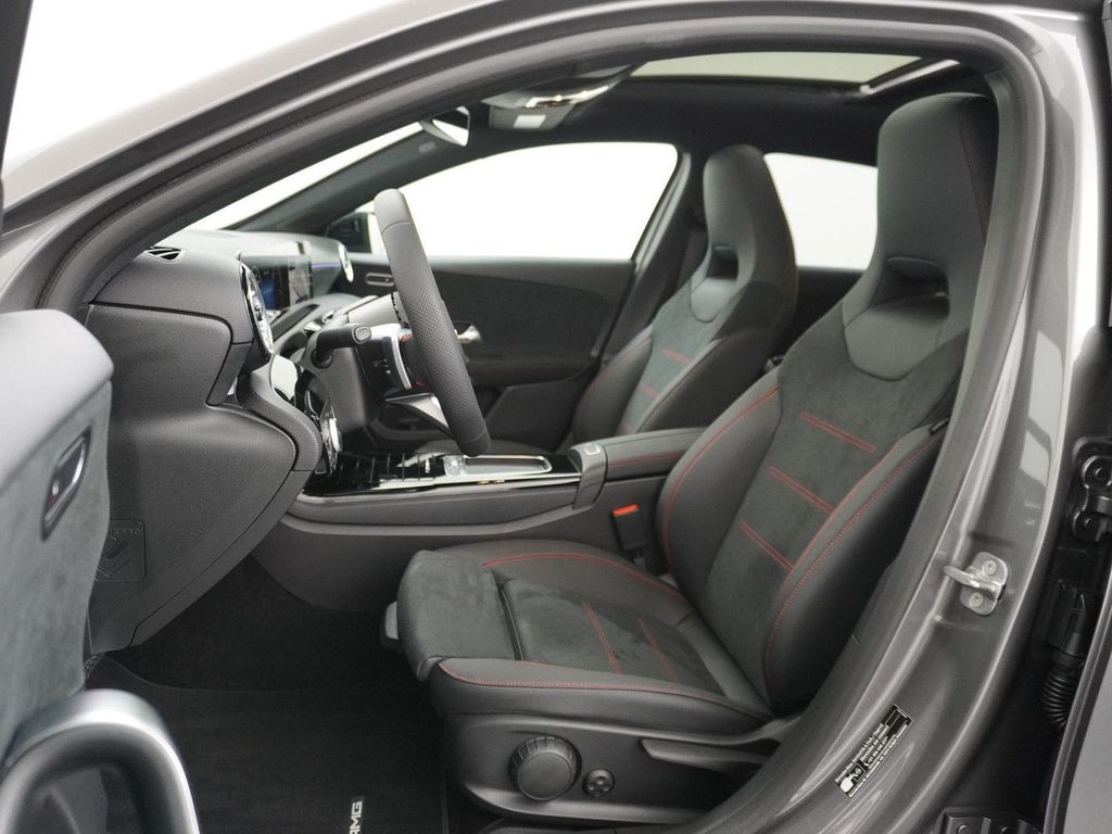 Mercedes-Benz A 250 e Star Edition AMG Line | Panorama - Schie