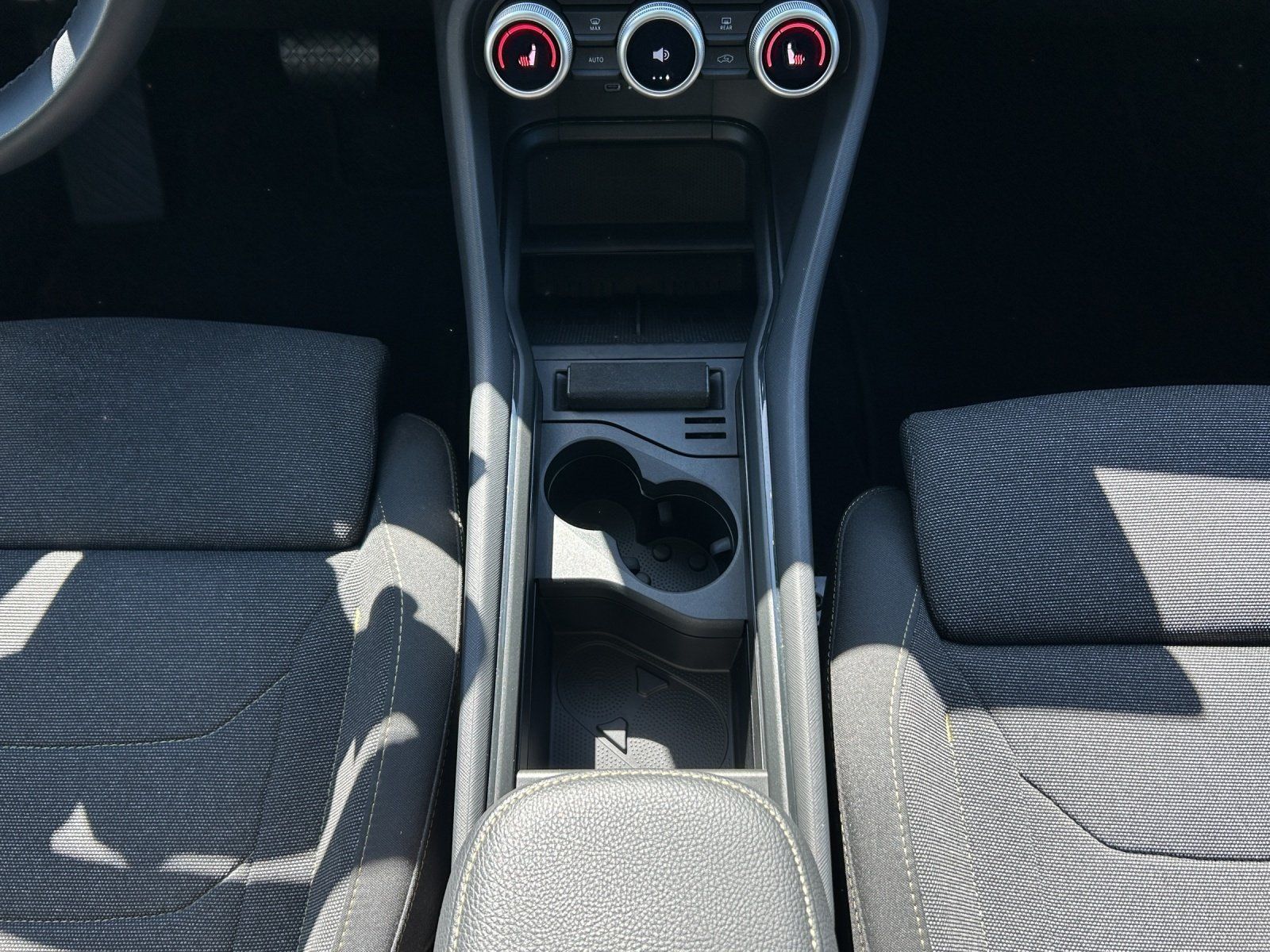 Fahrzeugabbildung SKODA Kodiaq 2.0 TDI 4x4 Selection/AHK/PANO-DACH/CAM/