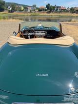 Jaguar E-Type 3.8 OTS - Jaguar E-Type mit Benzin-Antrieb: Cabrio