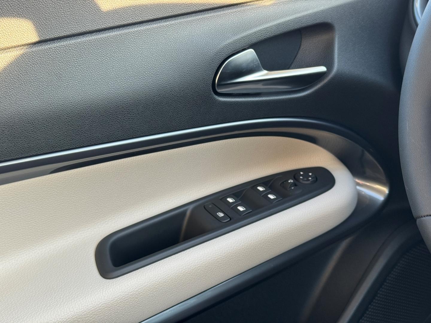 Fiat 600 La Prima+AUTOMATIK+LEDERBRAUN+NAVI+KAMERA+SH