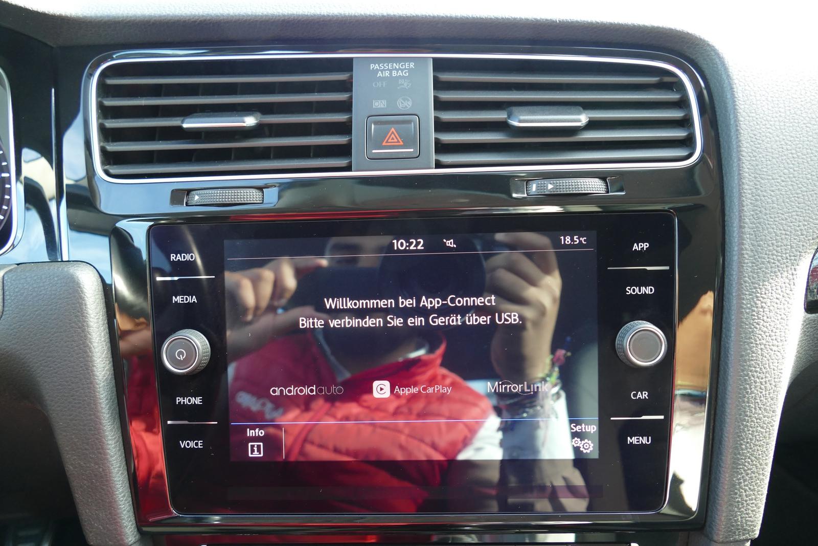Volkswagen Golf VII 1.4 TSI Highline R-Line LED App Connect