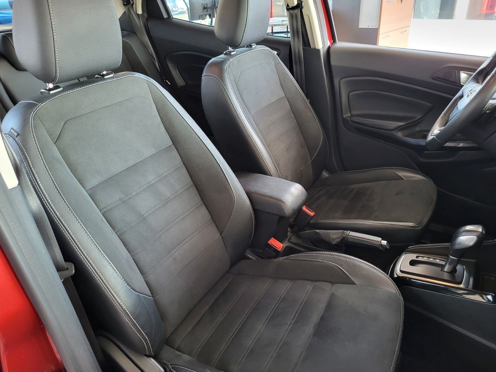 Fahrzeugabbildung Ford EcoSport ST-Line Autom.,Winter P. ,Kamera, Navi