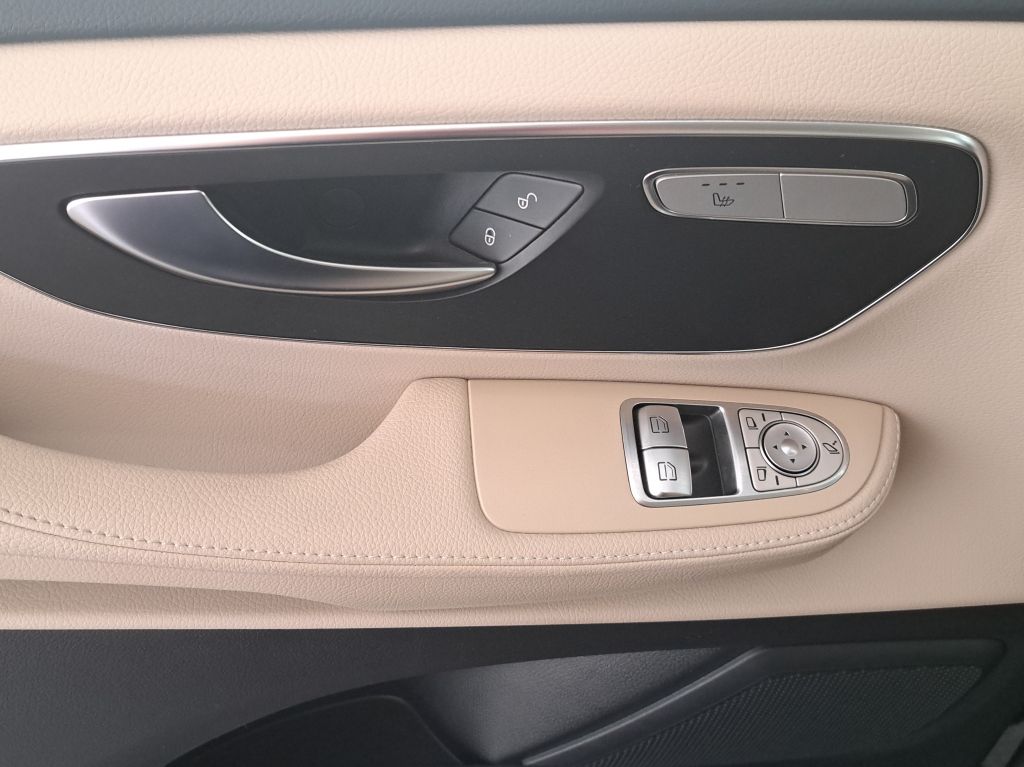 MERCEDES-BENZ V-Class 2025