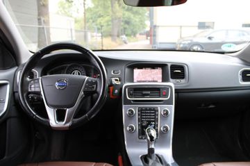 Volvo V60 Cross Country - 9