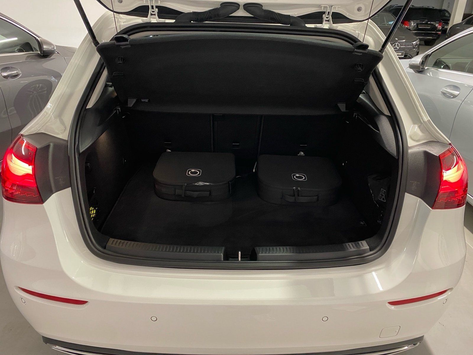 Fahrzeugabbildung Mercedes-Benz A 250 e Progressive *11kW*Widescreen*LED*Kamera*