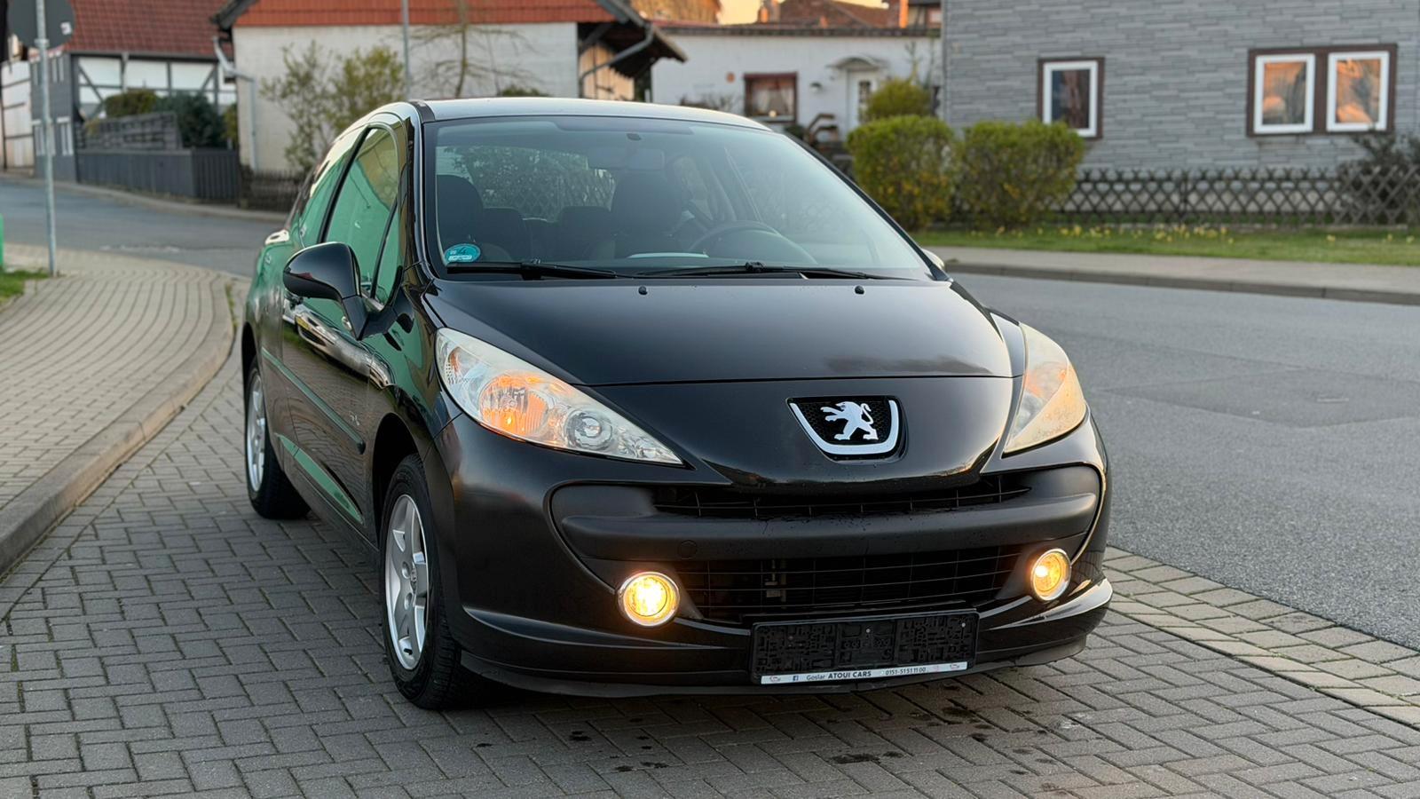 Peugeot 207 Urban Move 1.4 Benzin // Klima // Sparsam