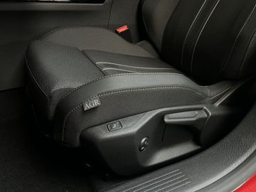 Fotografie des Opel Astra Sports Tourer 1.2 Turbo GS Tech-Paket